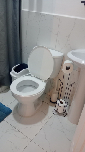 Bathroom 3, Tropical Escape @ Sunzal Surf City, Tamanique
