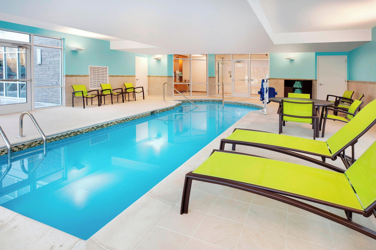 Sport & Beauty, SpringHill Suites by Marriott Hampton Portsmouth, Rockingham