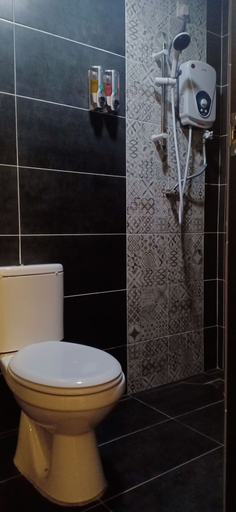 Bathroom 3, Belmorris Greentown Hotel, Kinta