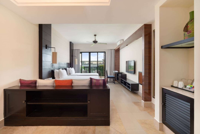 Bedroom 5, Ramada Plaza by Wyndham Sanya Bay, Sanya