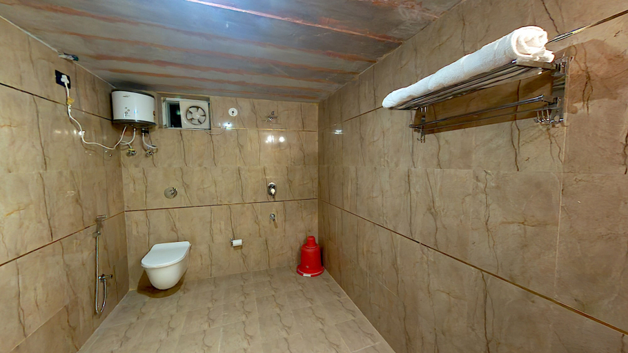 Bathroom 3, Seven Palms Luxury Camp, Jaisalmer