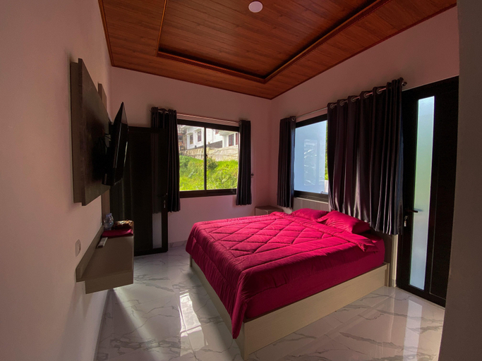 Bedroom 12
