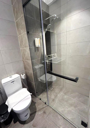 Bathroom 3
