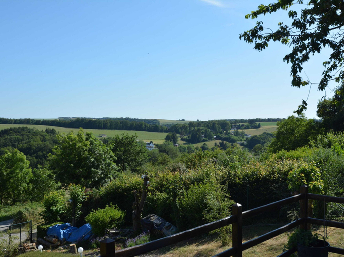 Others 5, Spacious House With Beautiful Terrace, Namur
