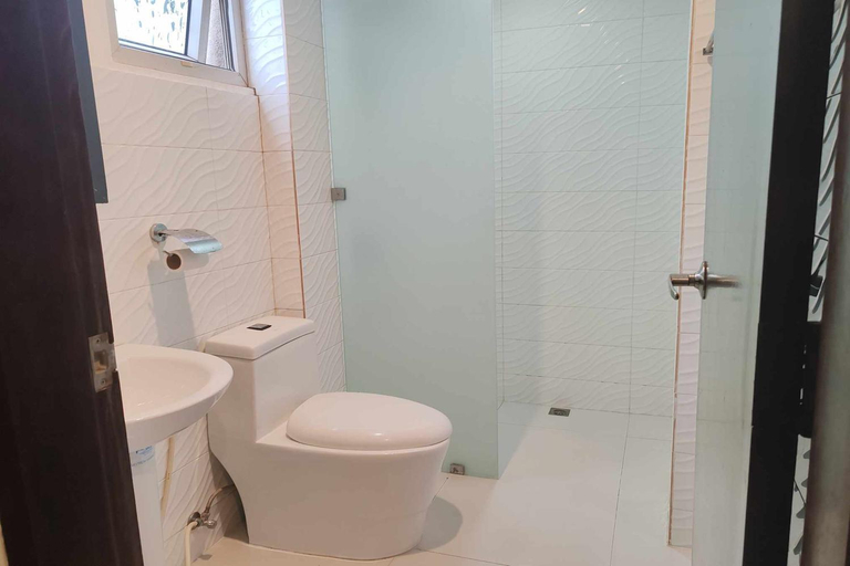 Bathroom 3, A Place To Remember Inn, El Nido