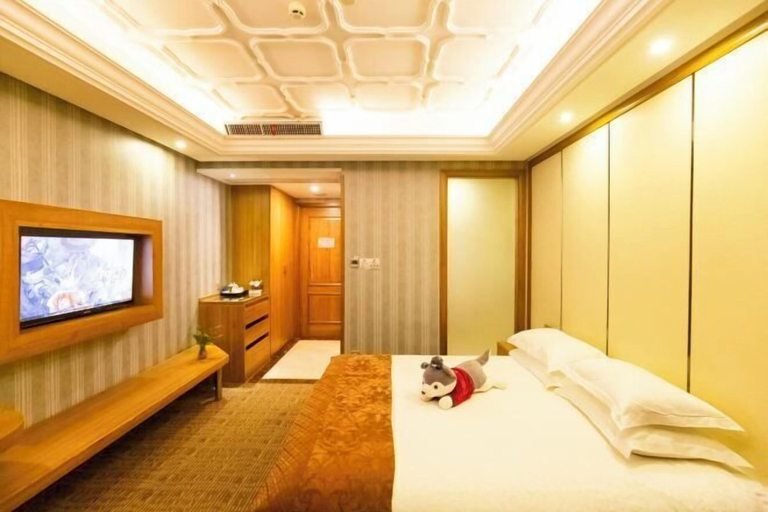 Bedroom 5
