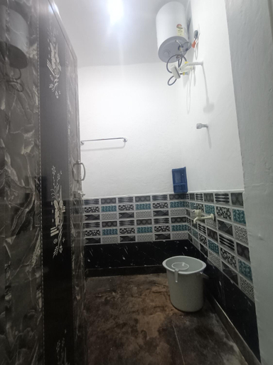 Bathroom 4, Pondy Comfy Stay, Puducherry