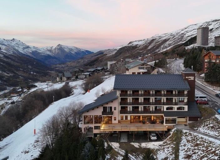 Exterior & Views 2, Alpeen Hotel, Savoie