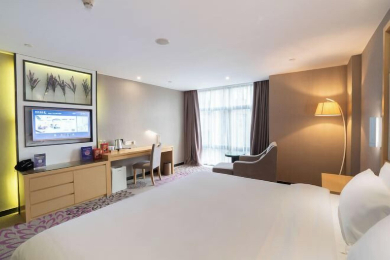 Bedroom 25