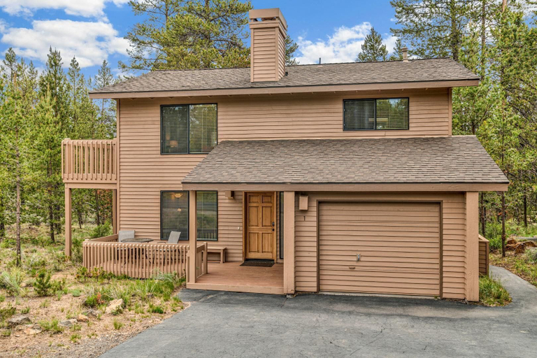 Exterior & Views 2, Red Alder Lane 1, Deschutes
