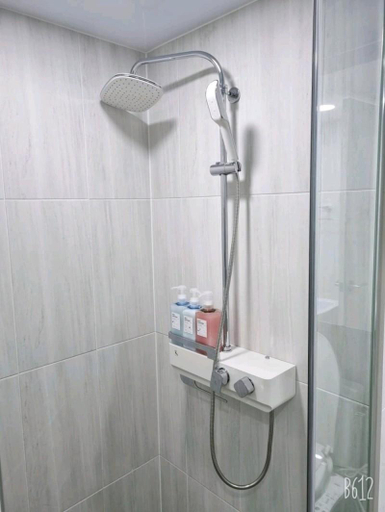 Bathroom 8