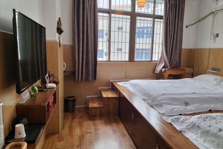 Bedroom 5, Taichang Hotel, Yangjiang