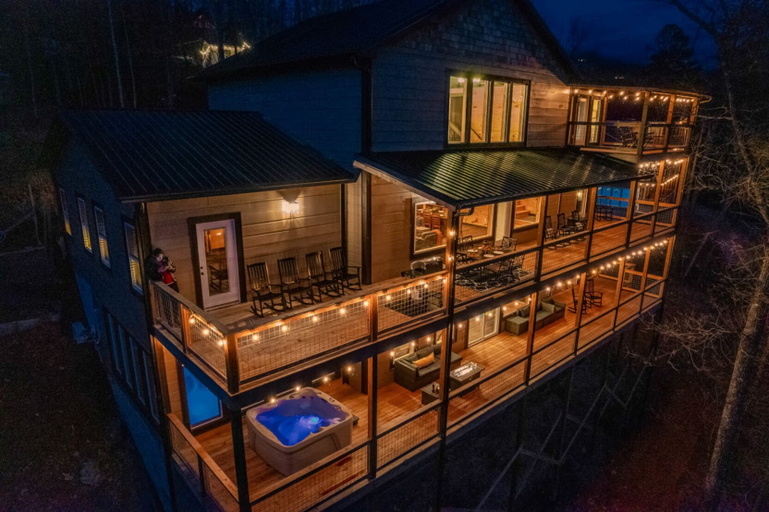 Exterior & Views 2, Hidden Gem Masterpiece By Ghosal Luxury Lodging, Sevier