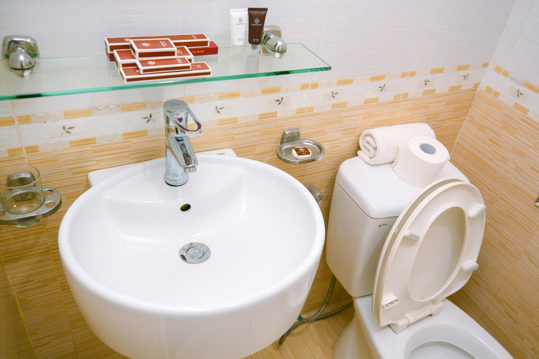 Bathroom 12
