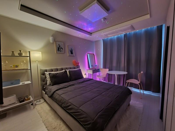 Bedroom 13