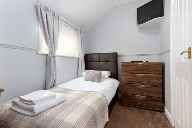 Bedroom 3, The Almeria, Blackpool