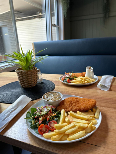 Food & Drinks 5, Inglewood Hotel, Inglewood
