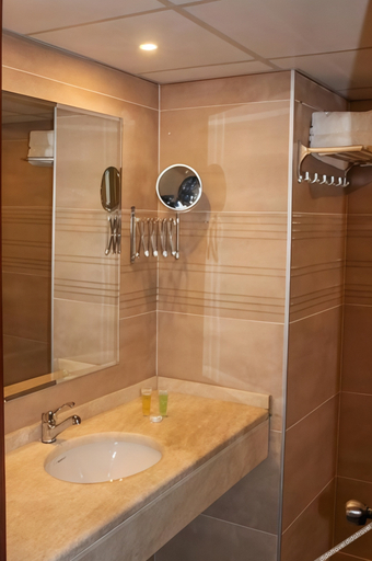 Bathroom 2, Post Boutique Hotel Amman, Wadi Essier