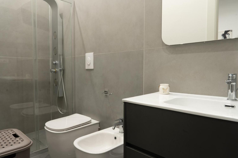 Others 3, B&B 5 Maggio, Crotone