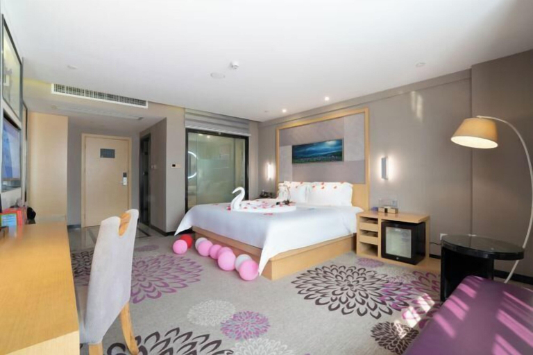 Bedroom 30