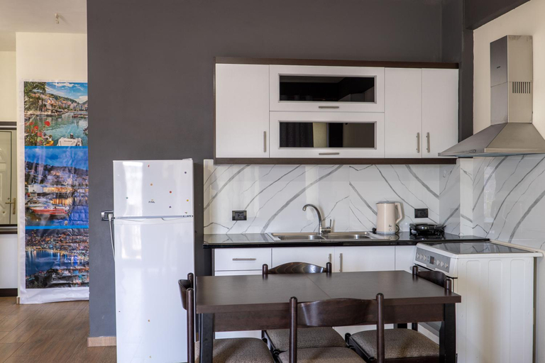 Kitchen 3, Denis Apartments, Sarandës