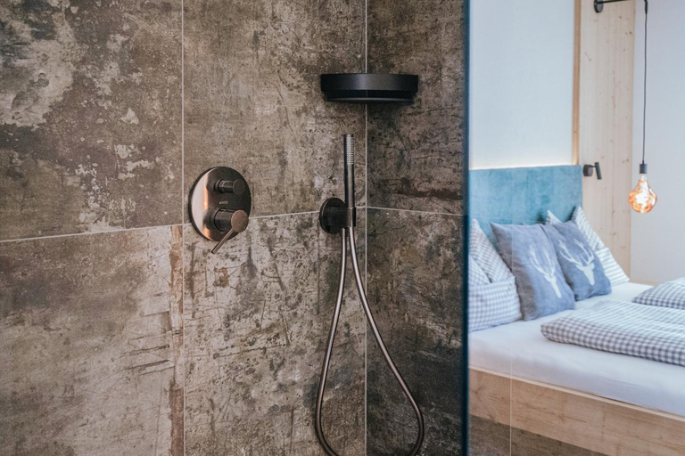 Shower 2, Chalets Hansleitner, Bolzano