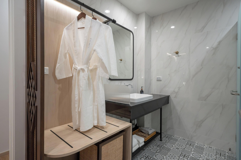 Bathroom 19