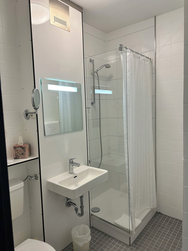 Bathroom 7