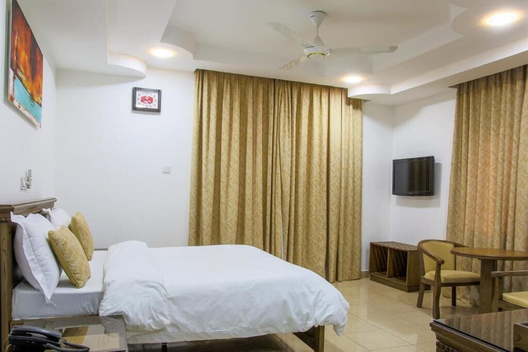 Bedroom 4, Sleep Inn Hotel City Centre, Ilala