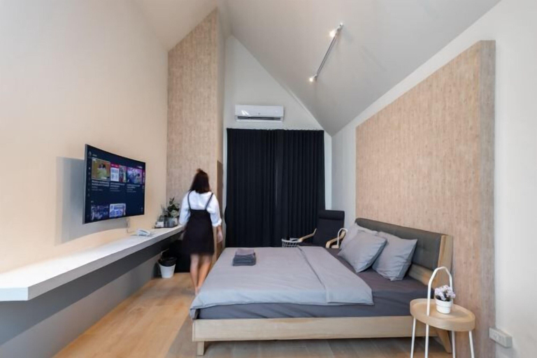 Bedroom 8