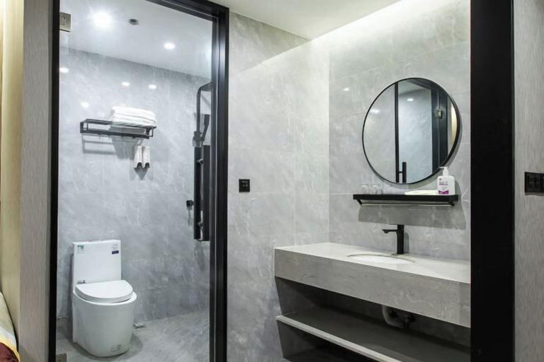 Bathroom 4, Yijia Business Hotel, Taizhou
