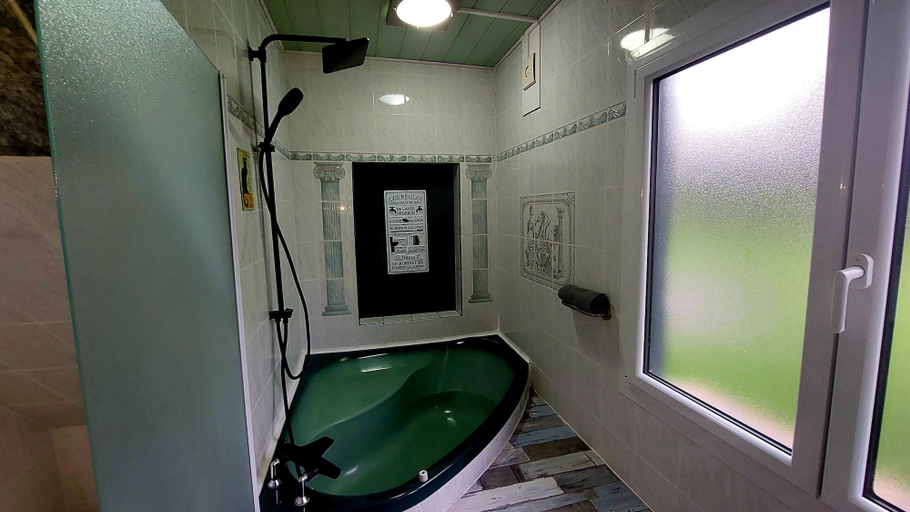 Bathroom 5, La Longère des Nuits de Varenne, Seine-Maritime