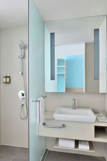 Bathroom 4, Fairfield by Marriott Hyderabad Gachibowli, Hyderabad