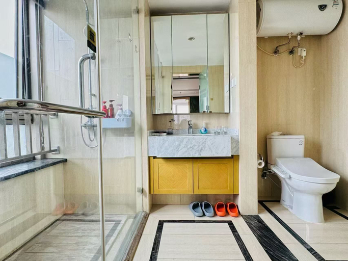 Bathroom 15