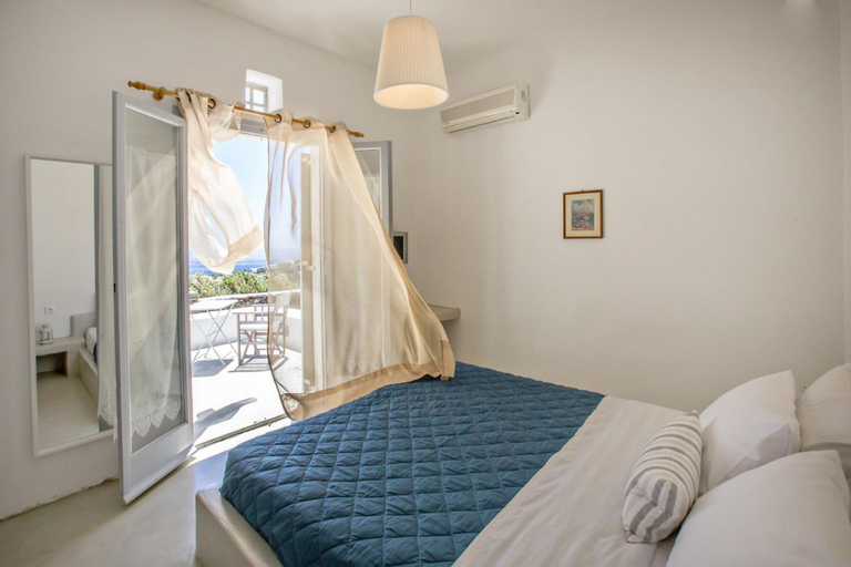 Others 4, Iris house Agios Sostis, South Aegean