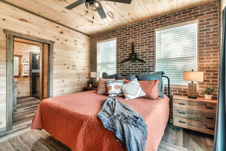 Bedroom 2, Tranquil Mountain Getaway By Ghosal Luxury Lodging, Sevier