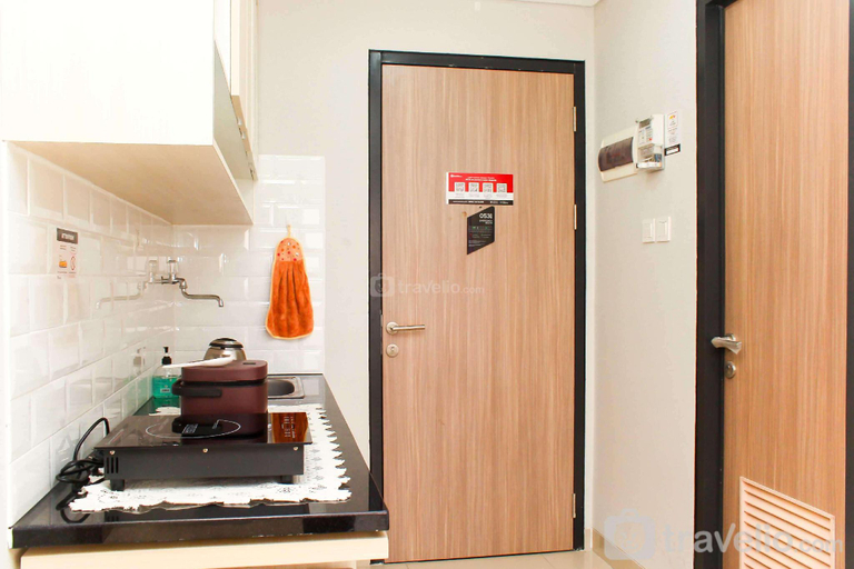 Others 4, Homey and Tidy Studio Monroe Tower Apt By Travelio, Cikarang