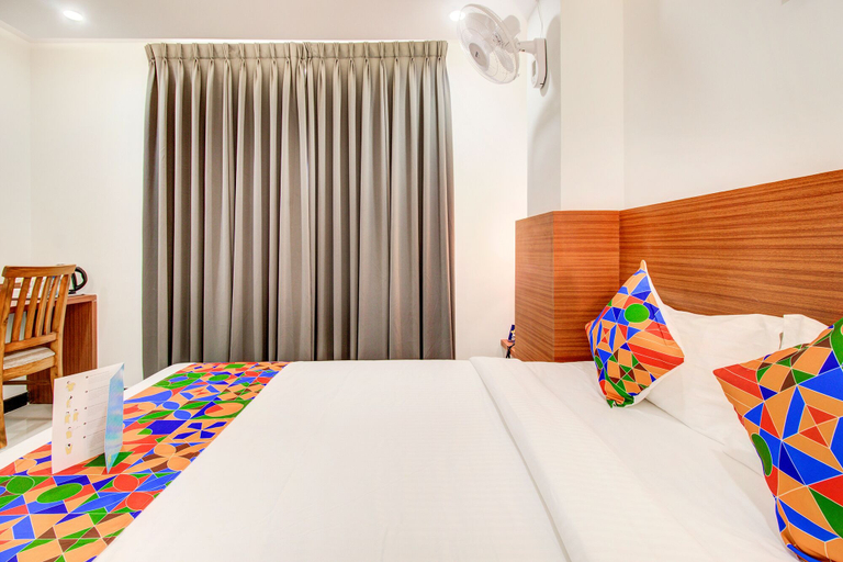 Bedroom 2, Fabhotel The Royal Suites, Bangalore