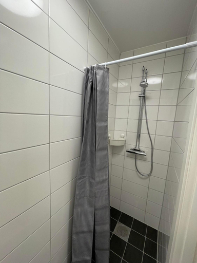 Bathroom 2, Office Motel, Göteborg