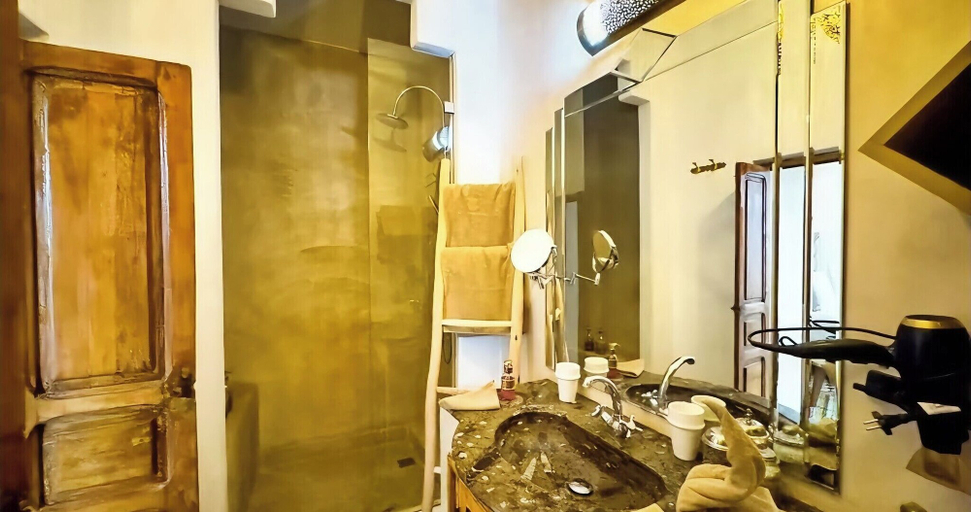 Bathroom 3, RIAD LUXE LOCATION - LE GRIZZLY, Marrakech