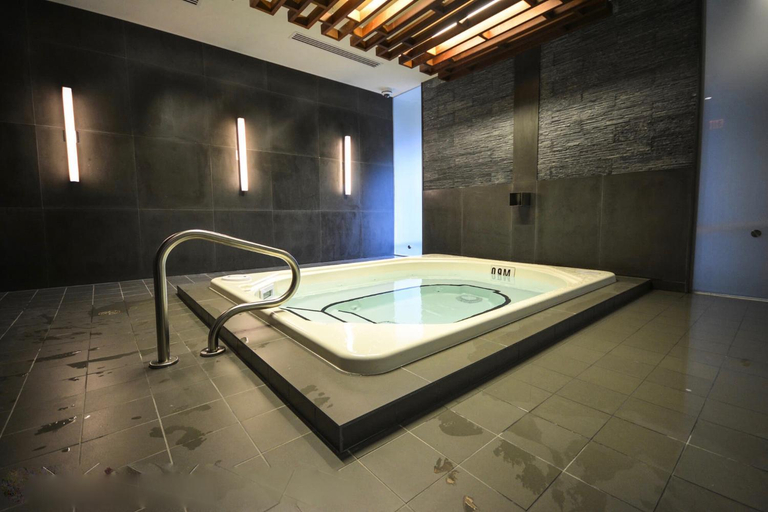 Sport & Beauty 2, Executive Suite-Lakeview-FREE Parking, Toronto