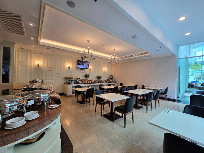 Food & Drinks 4, The Bless Hotel & Residence, Wattana