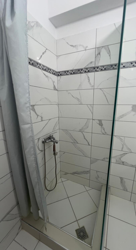 Bathroom 2, APARTMENTS ERI, Sarandës