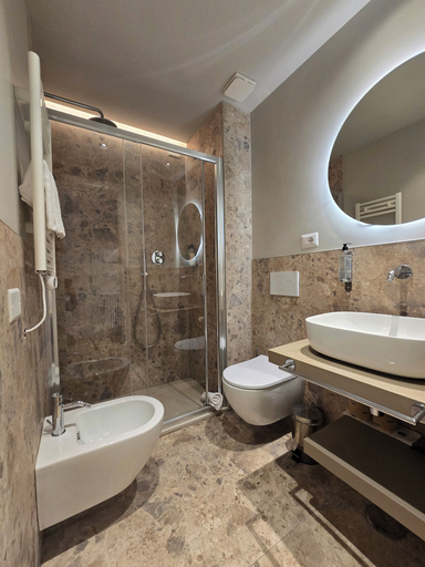 Bathroom 5, Hotel Porta Pia, Rome