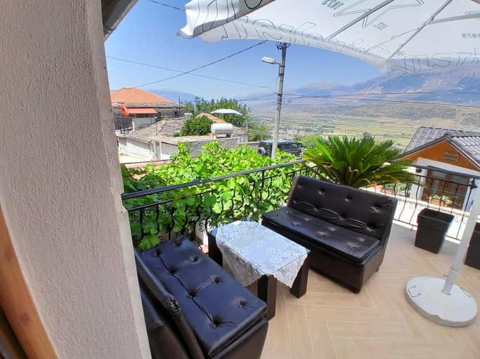 Others 4, Guest House Ejona, Gjirokastrës