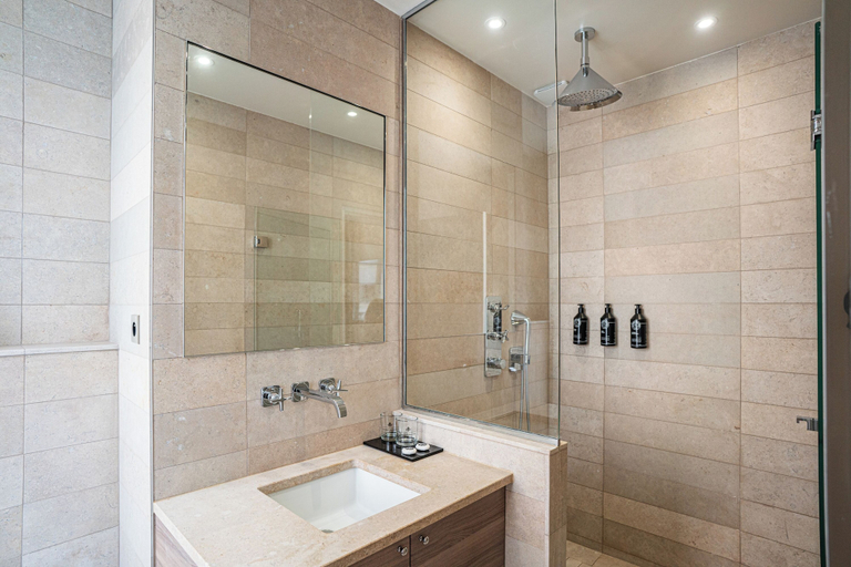 Bathroom 3, Hôtel Saint-Louis - Jardin du Luxembourg, Paris