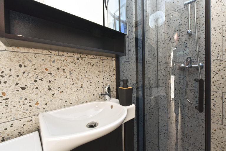 Bathroom 4, Apartment 759, Vodnjan
