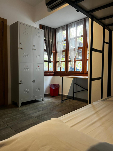 Bedroom 3, Kuyu Beergarden & Hostel, Antalya