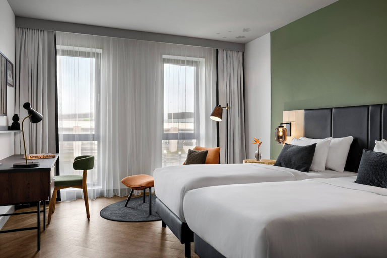 Bedroom 2, Renaissance Amsterdam Schiphol Airport Hotel, Haarlemmermeer