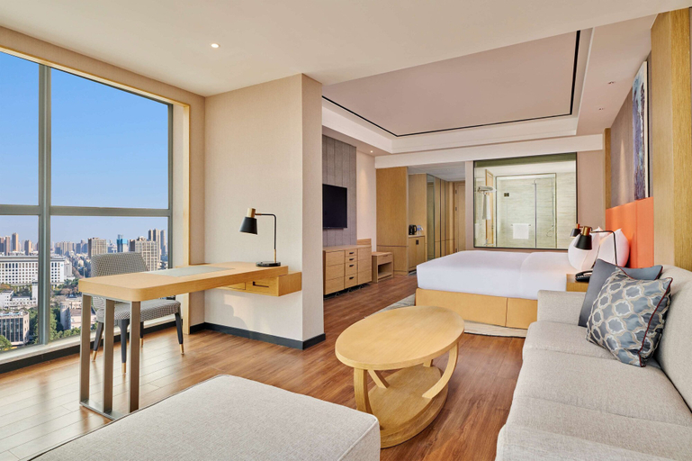 Bedroom 3, Hilton Garden Inn Wuhan Hankou, Wuhan